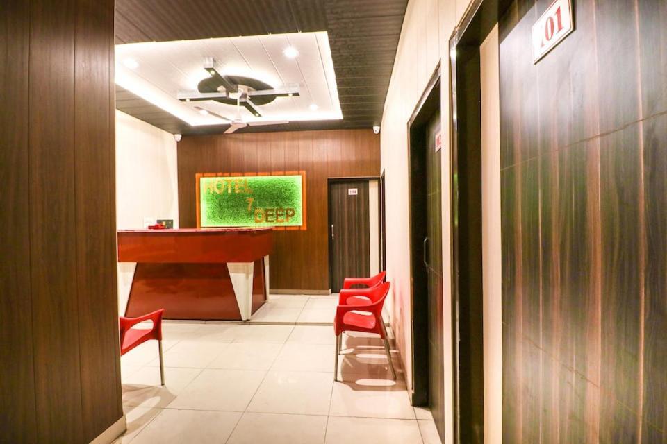 Hotel 7 Deep Ludhiana Exteriör bild